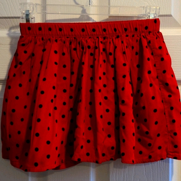 Girl's skirt worn once - Picture 1 of 2